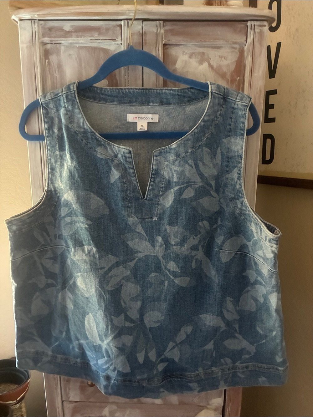 Liz Claiborne Blue Denim Floral Print Sleeveless Top
